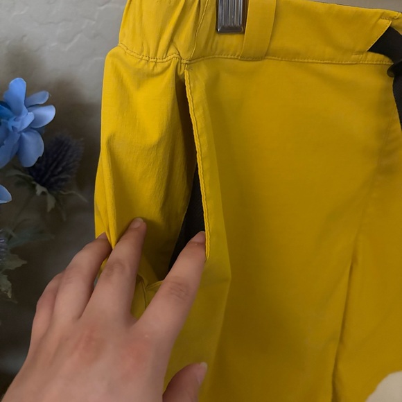 MONTBELL Womens Canyon Shorts Yellow Size Medium Hiking Outdoor Active Granola - Picture 2 of 7